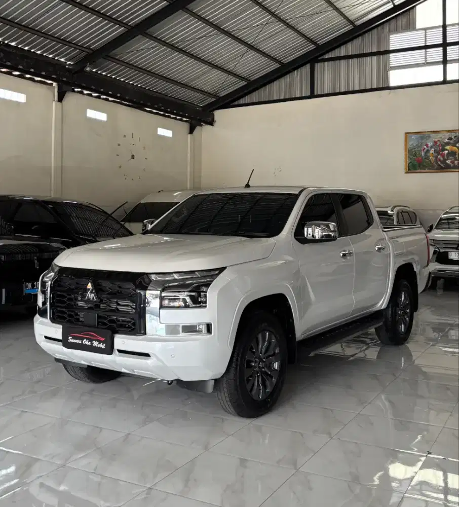MITSUBISHI TRITON 4WD KM 5 RB MASIH SEPERTI BARU
