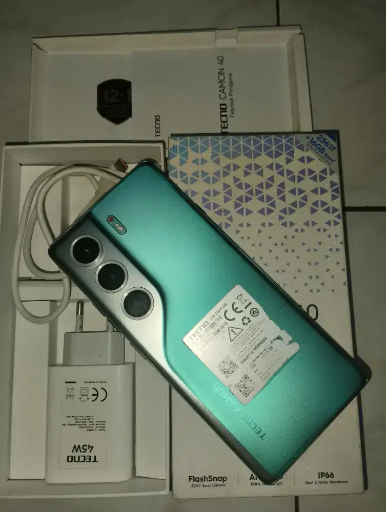Tecno Camon 40 4G 8/256 Fullset like New!