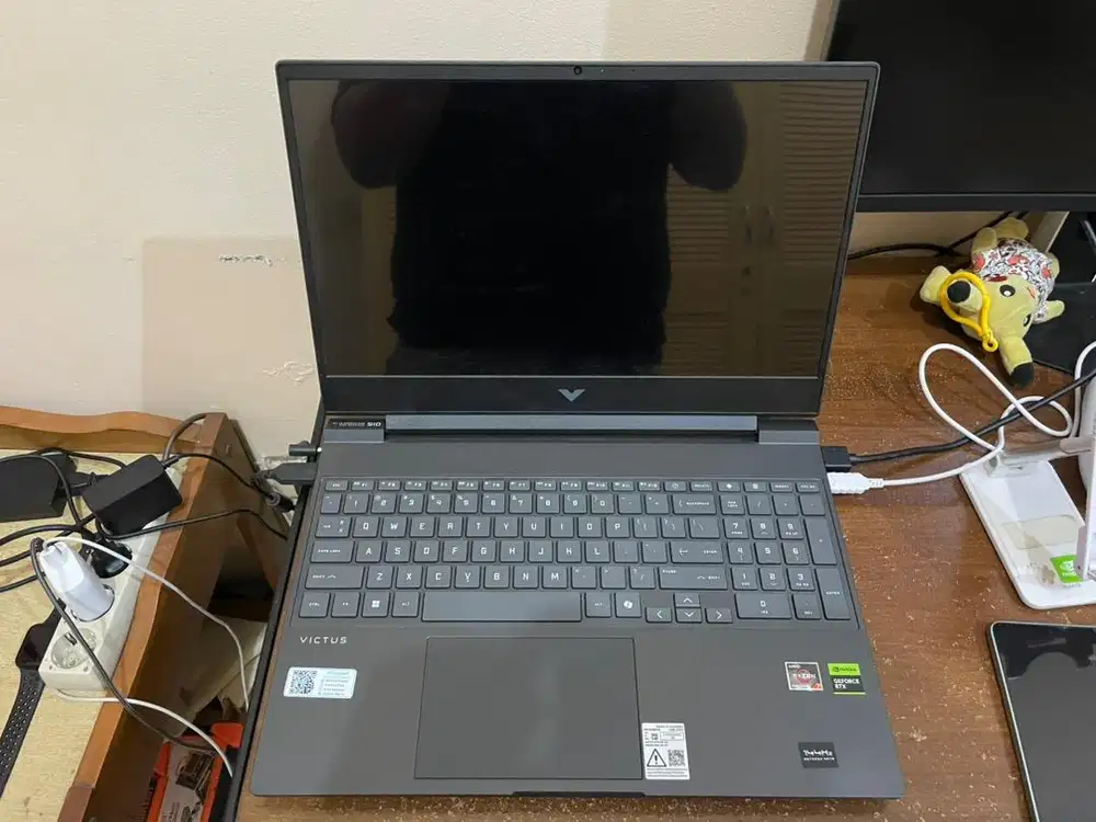 [WTS] HP Victus 15 Ryzen 7 7445 HS RTX 3050 RAM 16 GB DDR5 SSD 512 GB