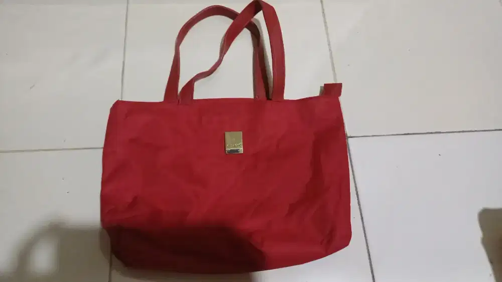 Tas Tenteng Merah Cantik