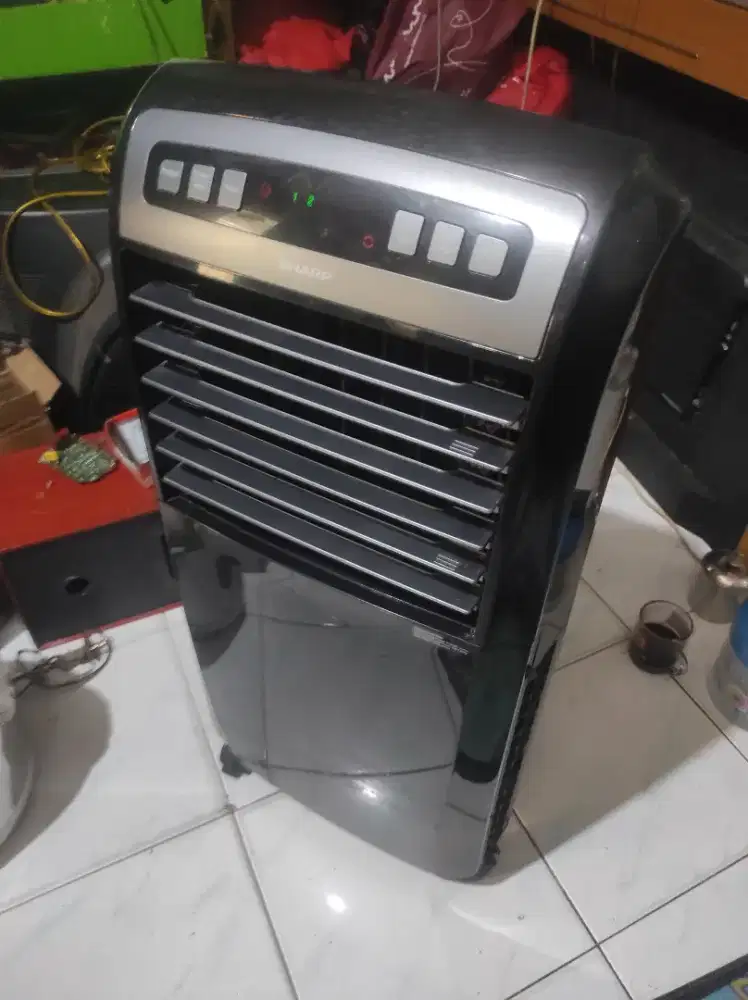 Aircooler Sharp model PJ- A55TY-B masih normal semua lengkap temot