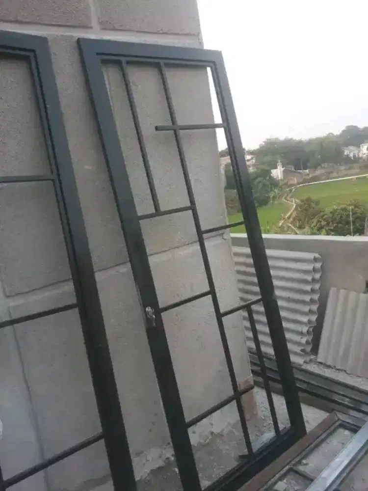 Pintu geser minimalis
