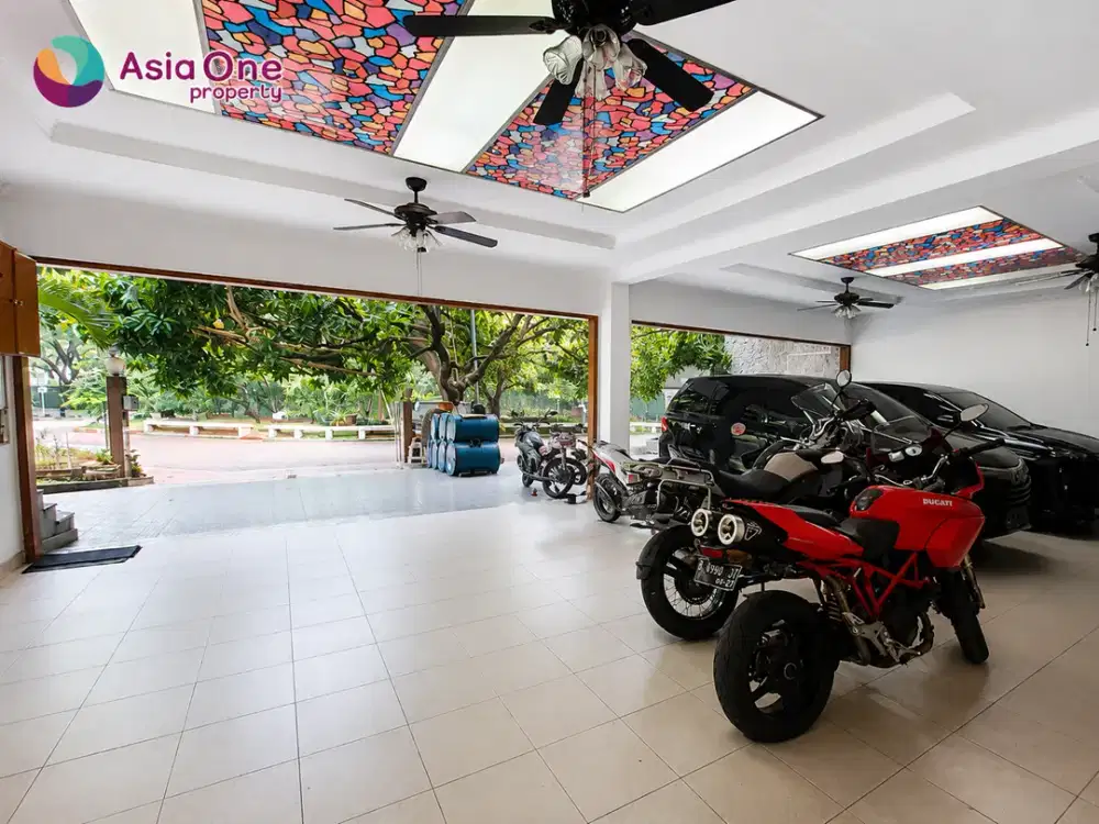 DI JUAL RUMAH SULTAN DI CLUSTER KINTAMANI DI BUKIT GADING VILLA KELAPA GADING DI JAKARTA UTARA