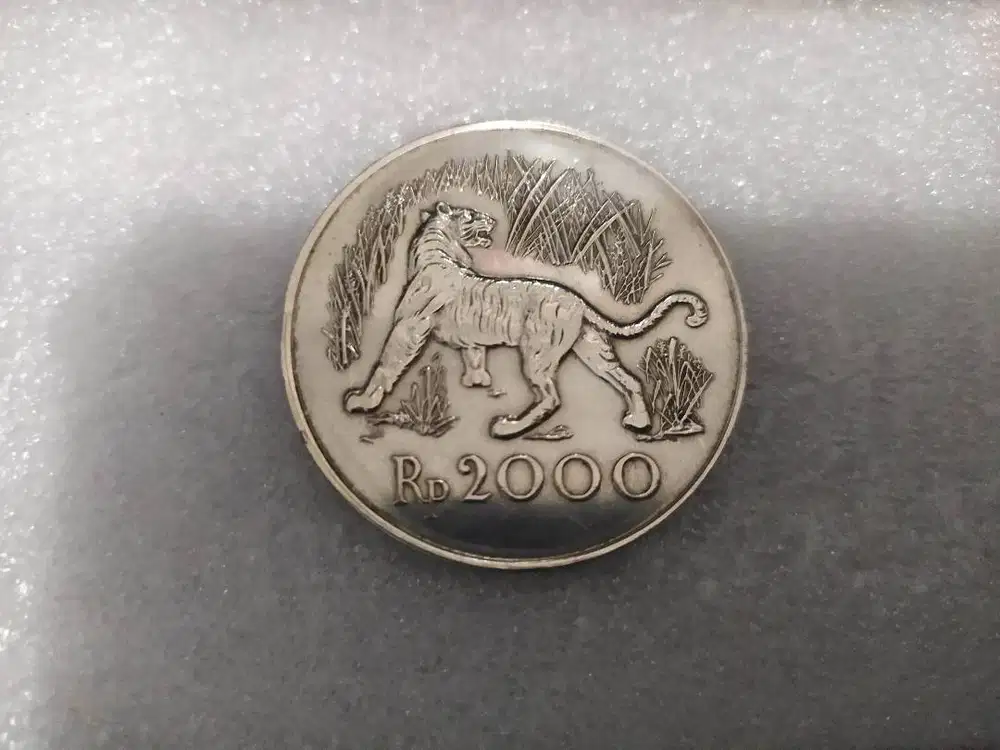 Uang Koin Perak 2000 Rupiah tahun 1974 Koleksi Coin Silver Antik Macan