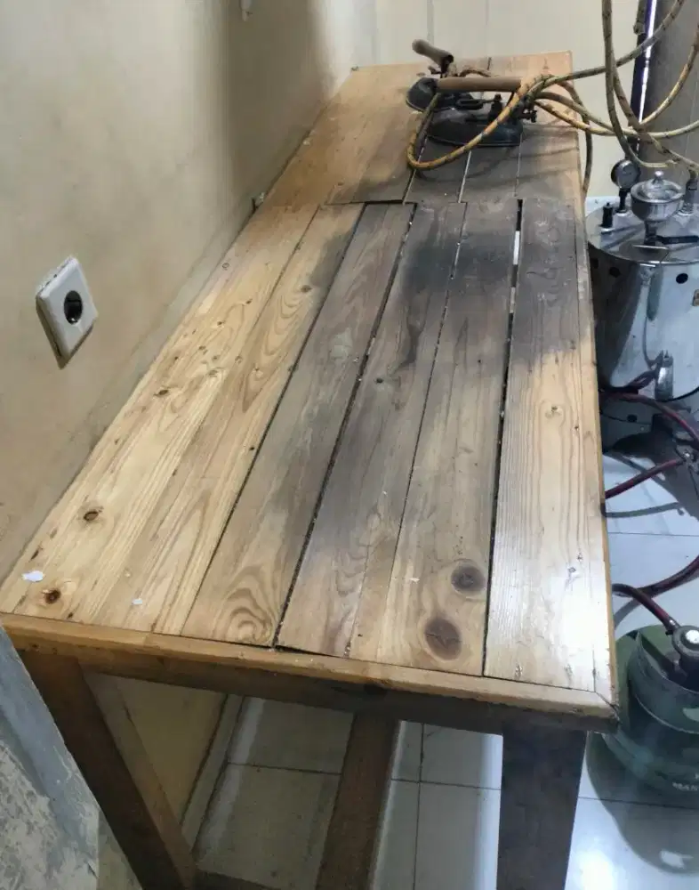 Meja Kayu Laundry