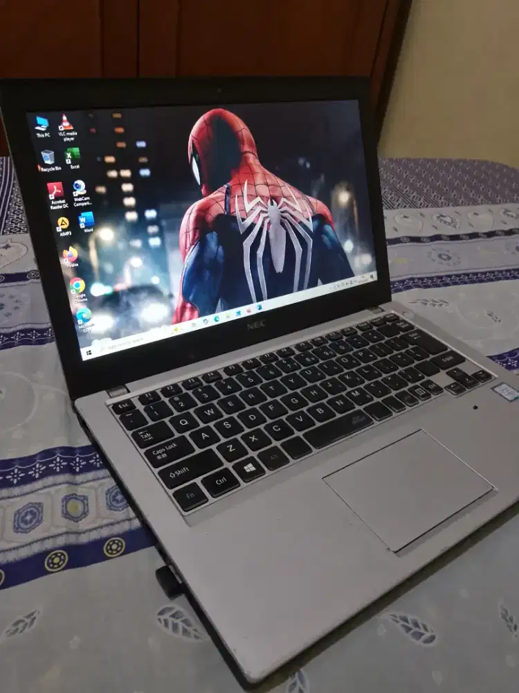 Laptop NEC Core i3 Gen 6