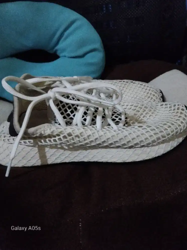 Sepatu adidas slep on ori 100%