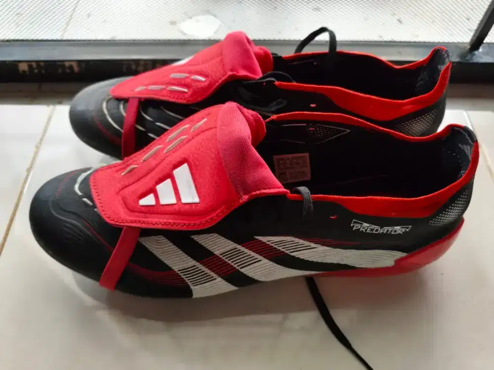 Adidas Predator Tongue Out Size 44 Second