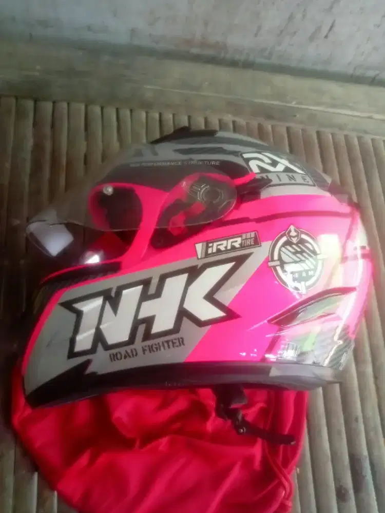 Di jual helm nhk