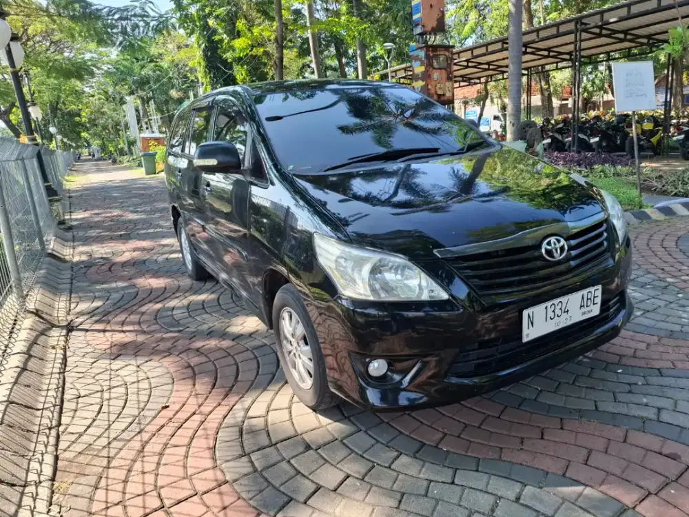 Grand innova G diesel Automatic 2012