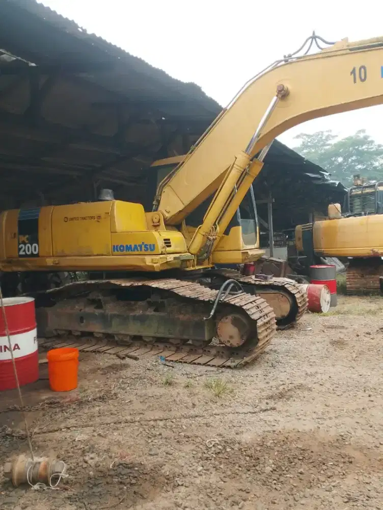 Exavator komatshu PC 200 PC 300
