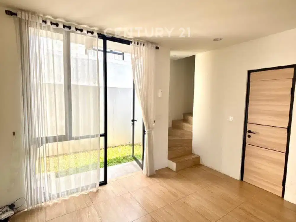 Rumah Baru Siap Huni Disain Modern Uptown Lippo Cikarang
