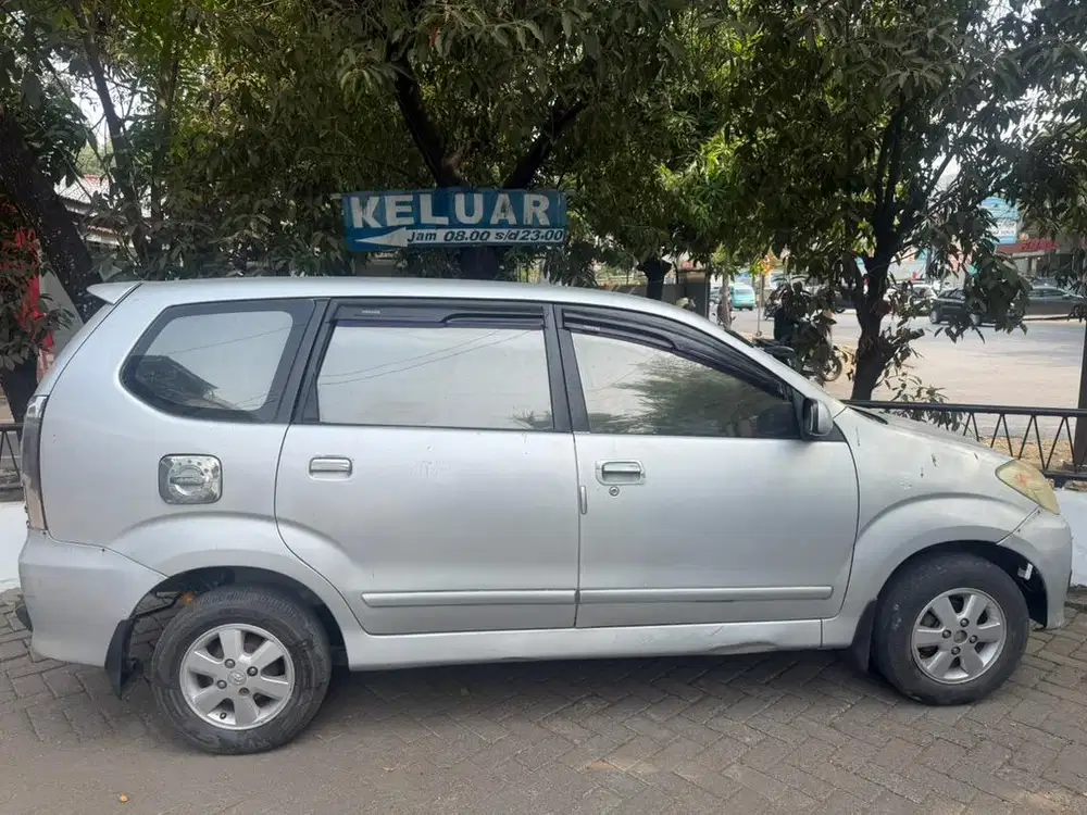 Avanza G th 2007 mesin segel kering mulus