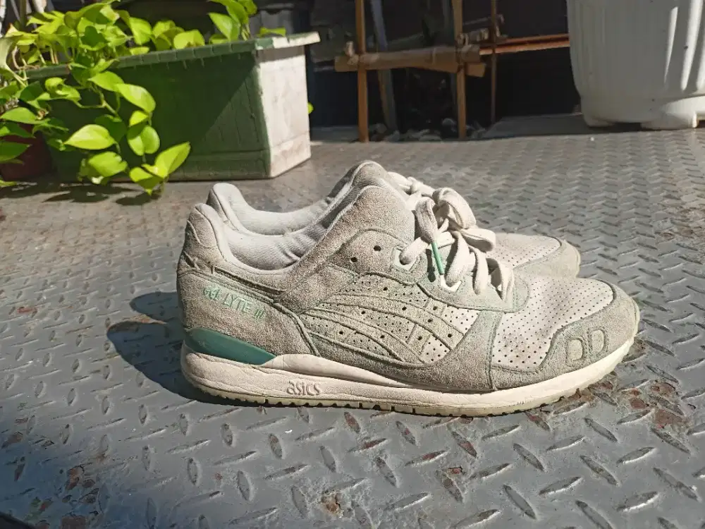 Asics Made in vietnam
