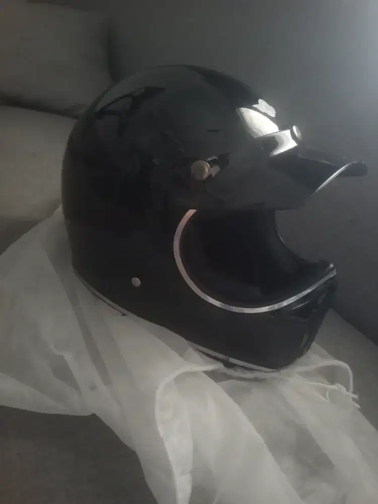 Helm CakiL hitam glossy