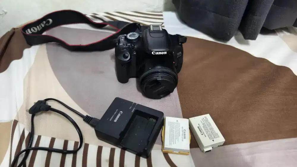 Kamera dslr canon 600D