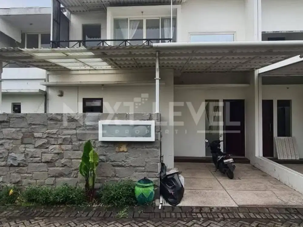 Dijual rumah di de cassa residence Surabaya barat