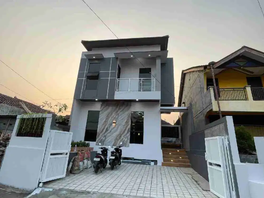 RUMAH MODERN MINIMALIS 2 LANTAI SEMI FURNISHED DEKAT SCH MALL & PEMDA SLEMAN