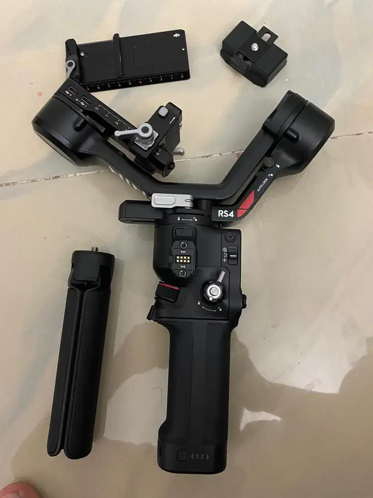 DJI RS4 PRO gimbal stabilizer