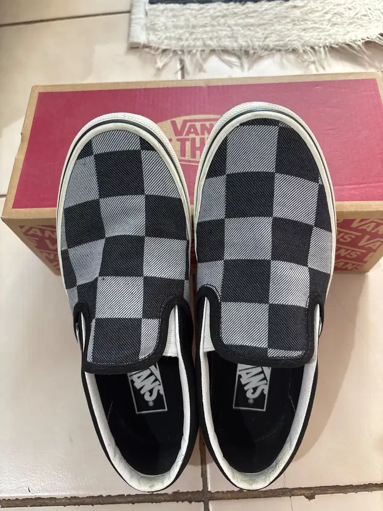 Sepatu vans classic