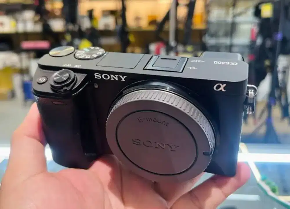 Mirrorless SONY A6400 lensa 55-210mm Mulus low sc