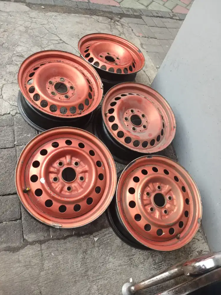 Velg ring 15 kaleng