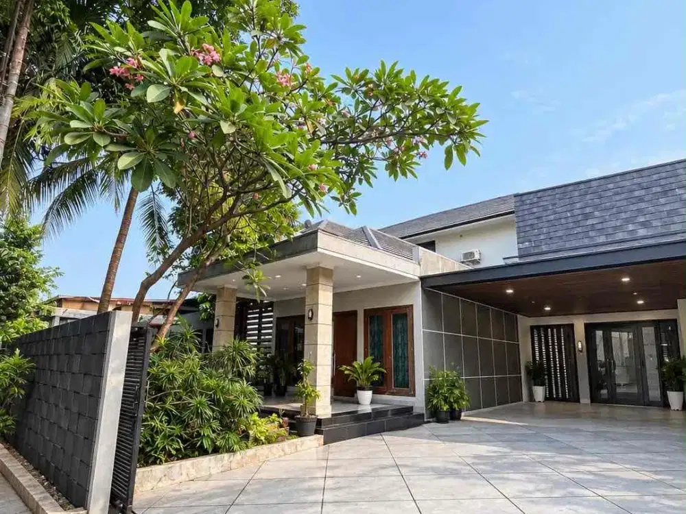 RUMAH MEWAH BELAKANG CITOS COCOK UNTUK KELUARGA MURAH, LUAS,  AREA CILANDAK JAKARTA SELATAN