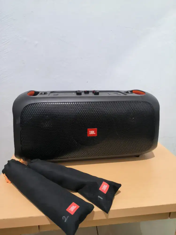 SPEAKERS JBL PARTY BOX ON.THE .GO
