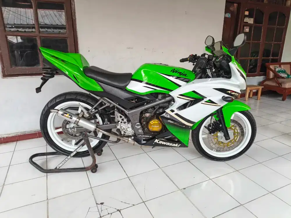 Kawasaki Ninja rr new aniversary 2015