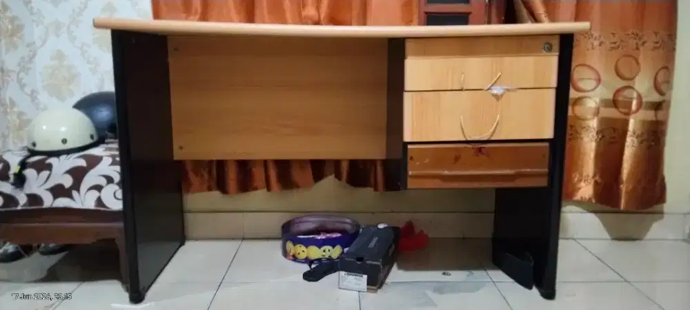 Dijual meja kantor