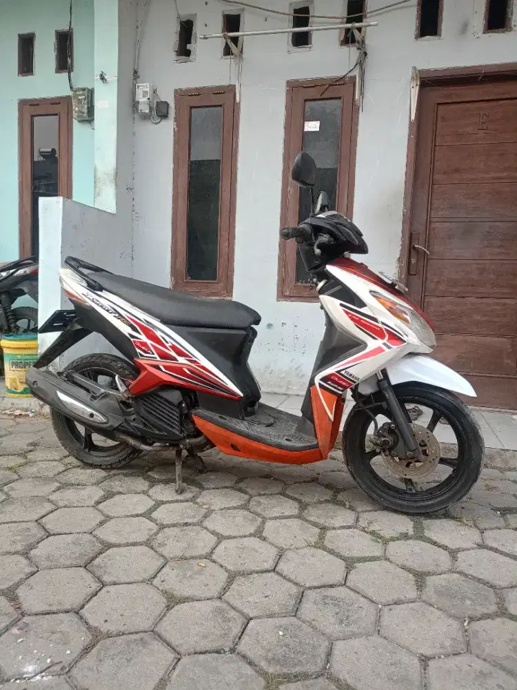 Yamaha Xeon karbu th 2011 original ss komplit