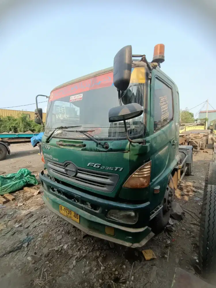 Trailer Hino FG235JP