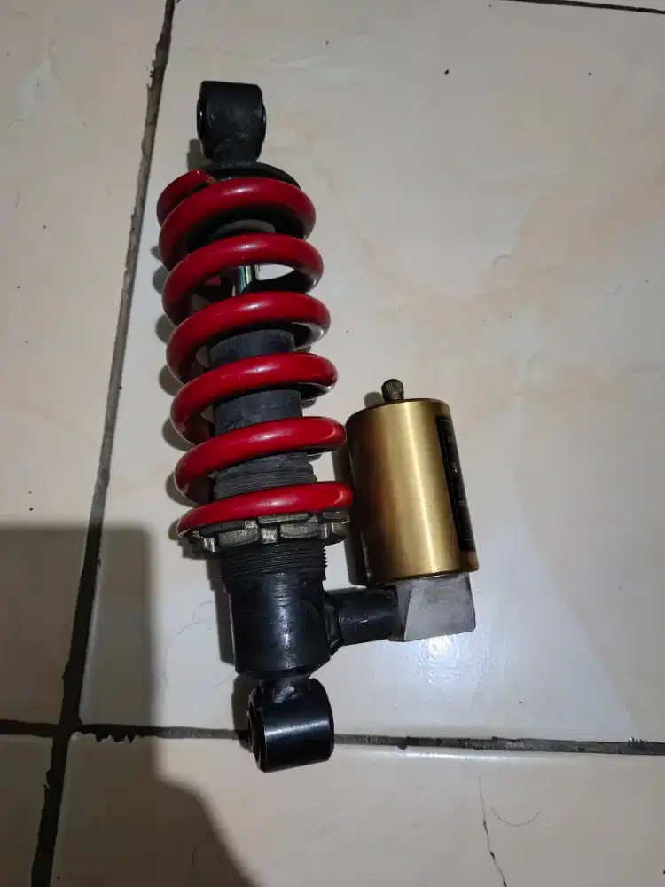 Shock belakang ninja rr copotan