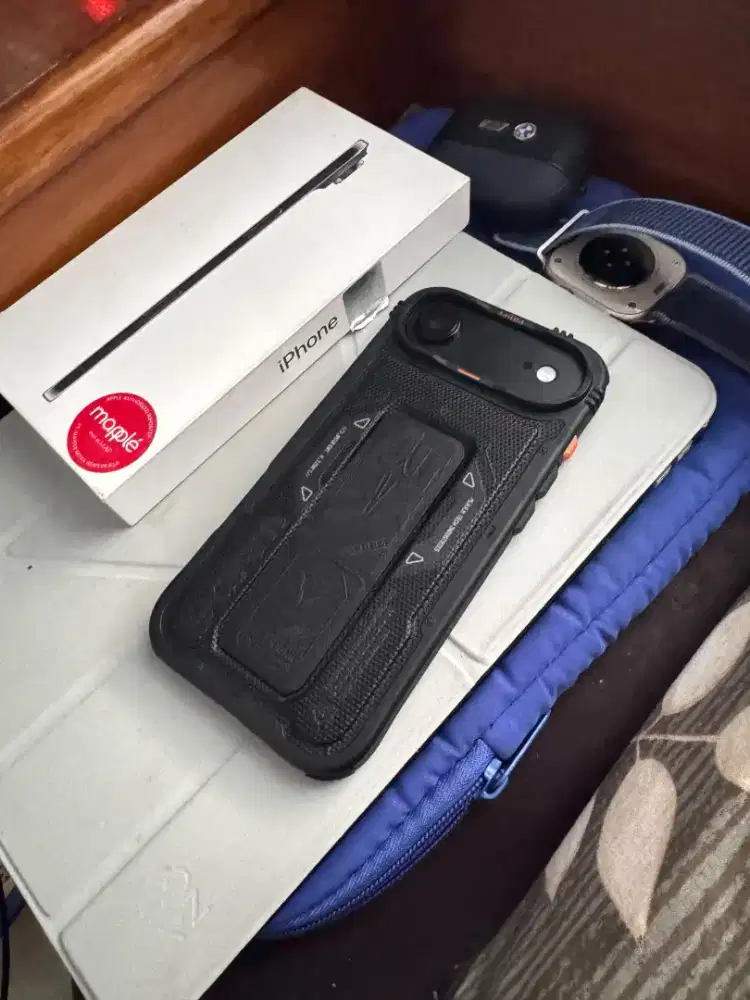 Casing skinarma phantom iphone air