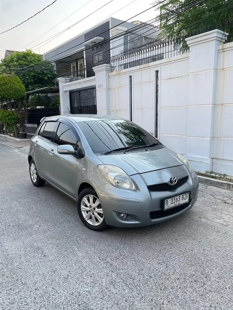 Toyota Yaris E Matic 2012