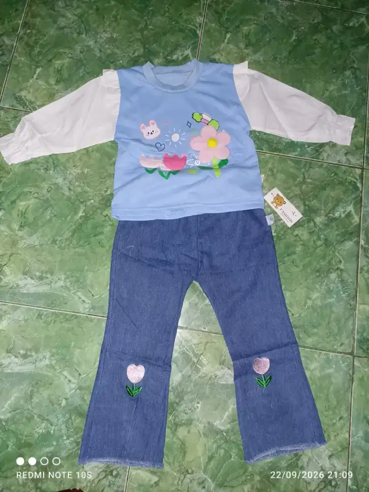 Setelan Jalan Anak Import size 3-4 tahun