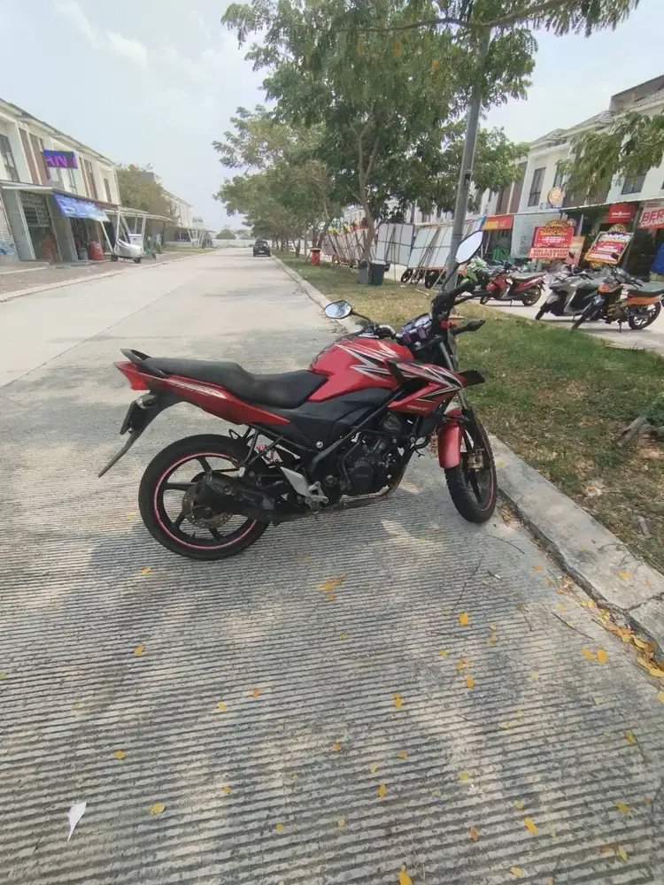 Honda CB150R Old