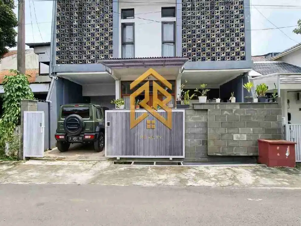 Rumah 3 lantai minimalis harga menarik 
TuranggaBuah Batu Dkt Tsm Bandung