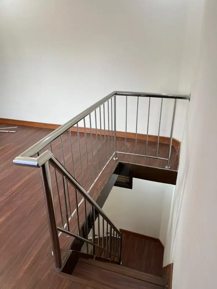 Ralling balcon stanlies besi hollo galvanis