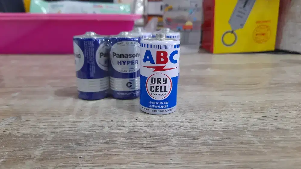 Baterai Tanggung ukuran C merk ABC / Panasonic
