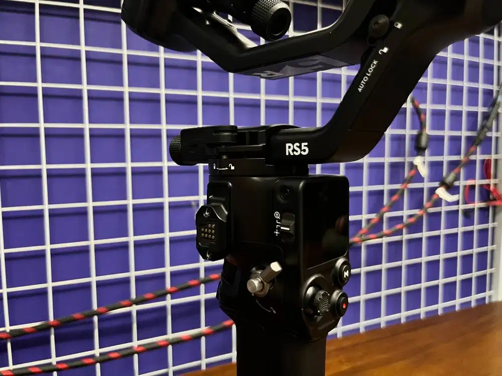DJI RS 5 Gimbal Stabilizer Kamera Mirrorless 3 Axis Second Garansi