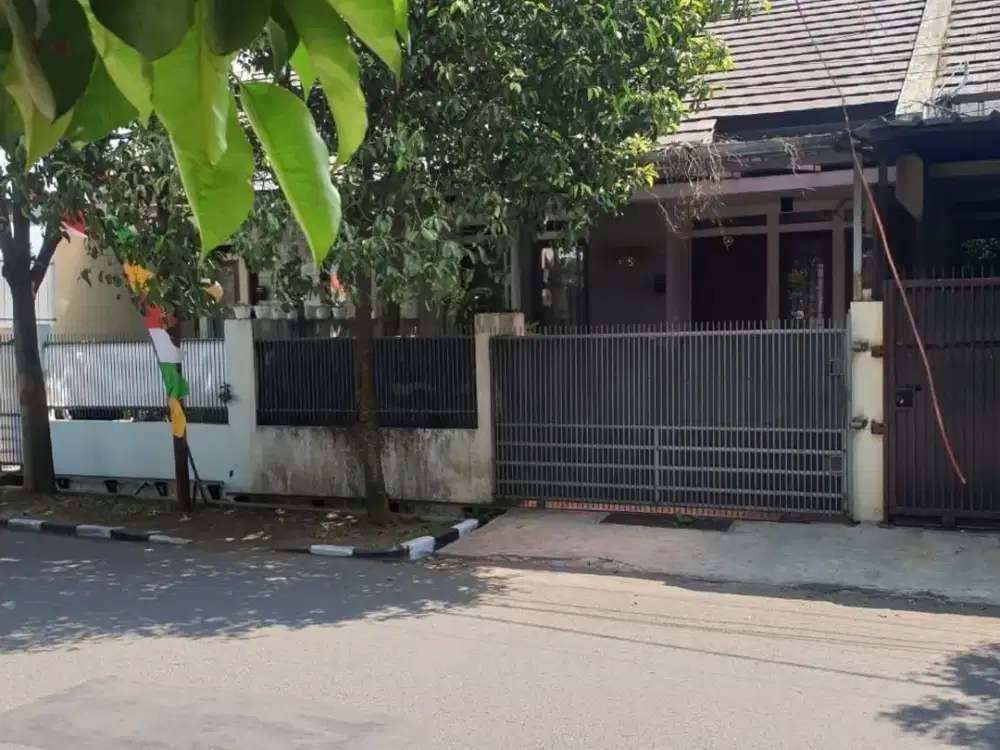 Rumah Terawat Siap Huni di Batununggal Bandung