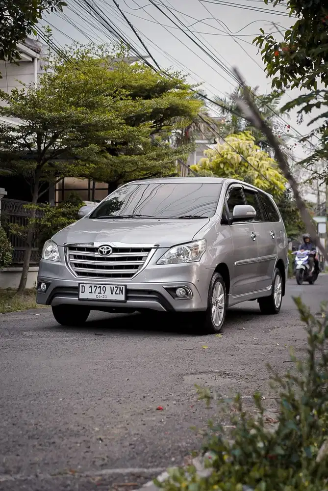 KIJANG INNOVA 2.0 V MATIC