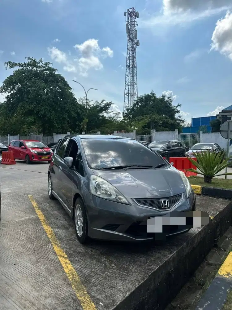 JAZZ RS 2010 Barang pribadi bagus mulus
