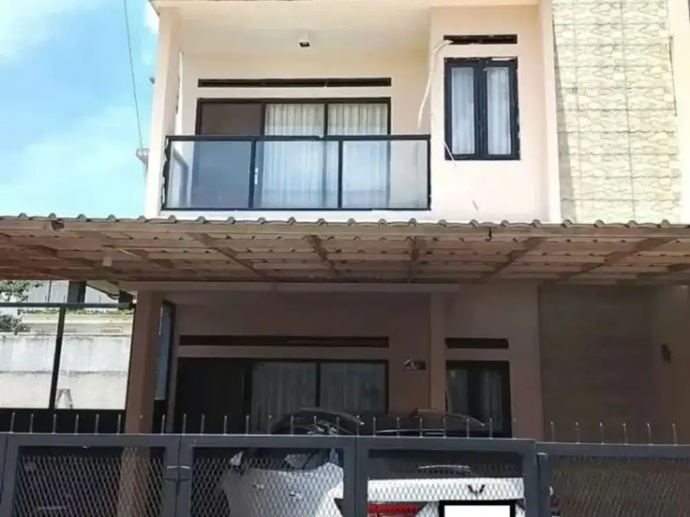 DIJUAL RUMAH MURAH DAN LINGKUNGAN ASRI TENGAH KOTA, SEMI FURNISHED - ARCAMANIK BANDUNG