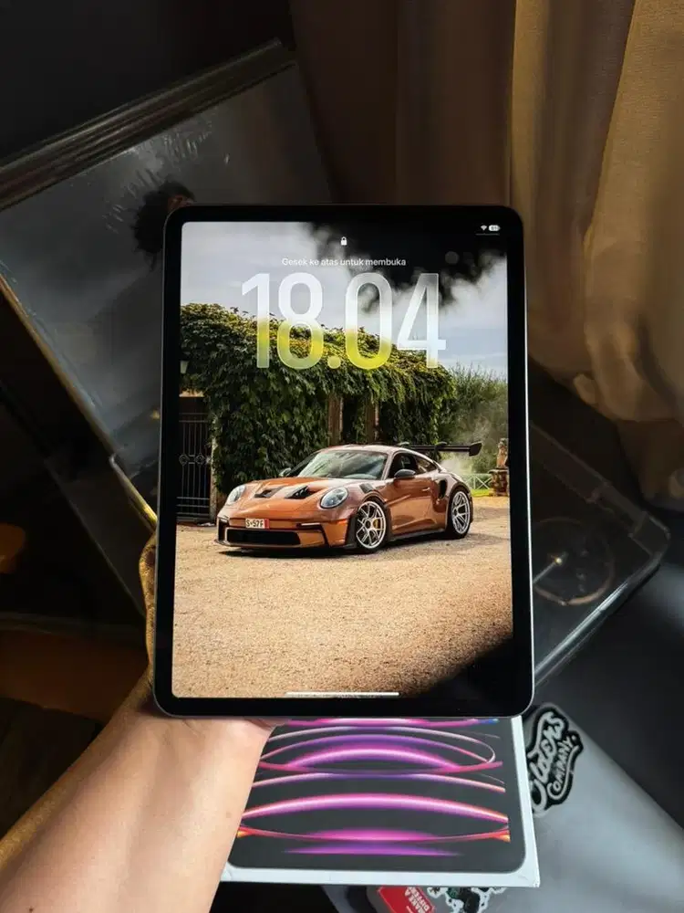 iPad pro gen 4 M2 256gb wifi only ibox