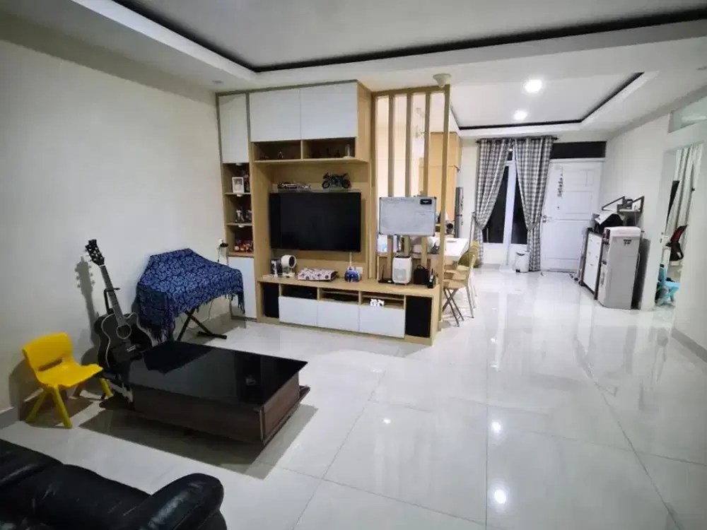 Rumah Cantik Lippo Cikarang  Cluster Taman Beverlly