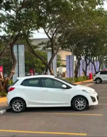 Mazda 2 R Matic tahun 2014