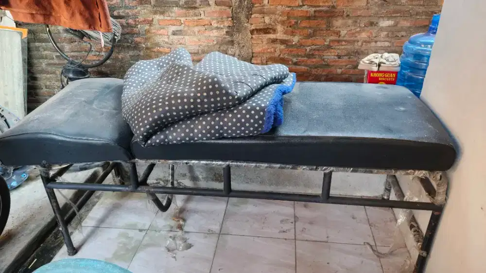 ranjang pasien eyels