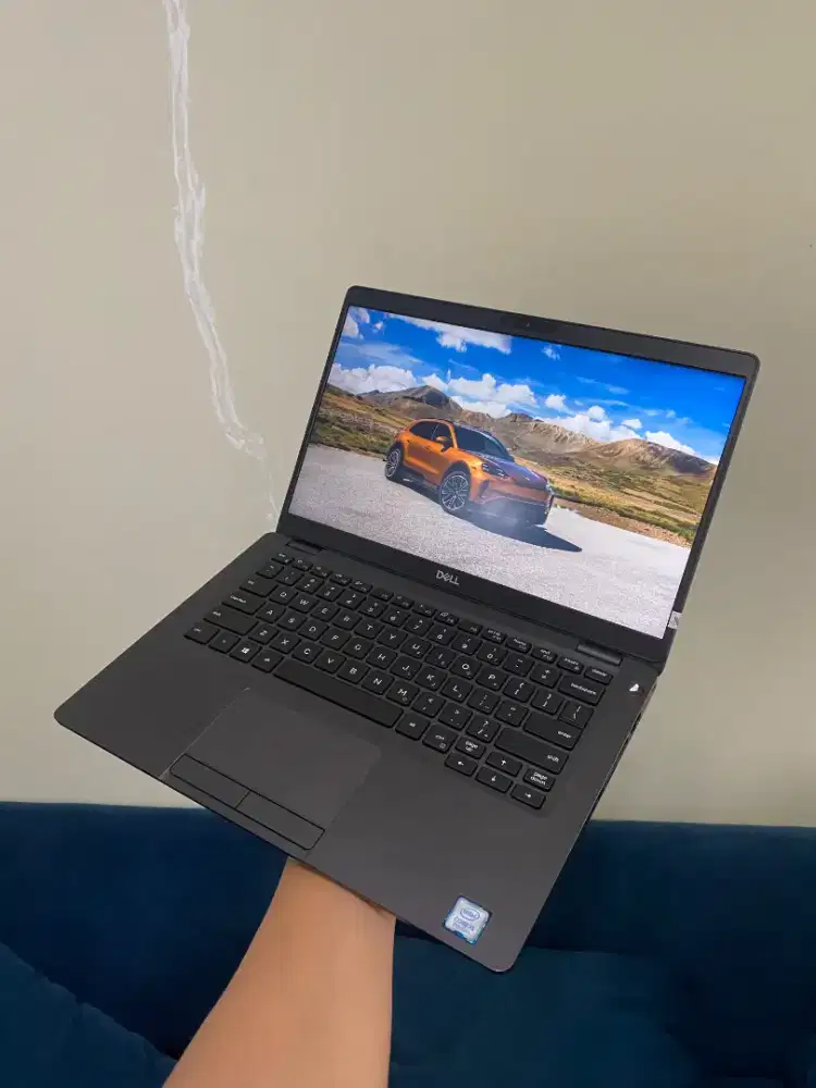 LAPTOP SECOND DELL UNTUK KERJA KULIAH DAN HARIAN KONDISI SEPERTI BARU